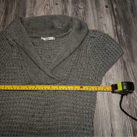 Papaya Chunky Knit Short Sleeve Sweater in Olive Gray - Picture 6 of 6
